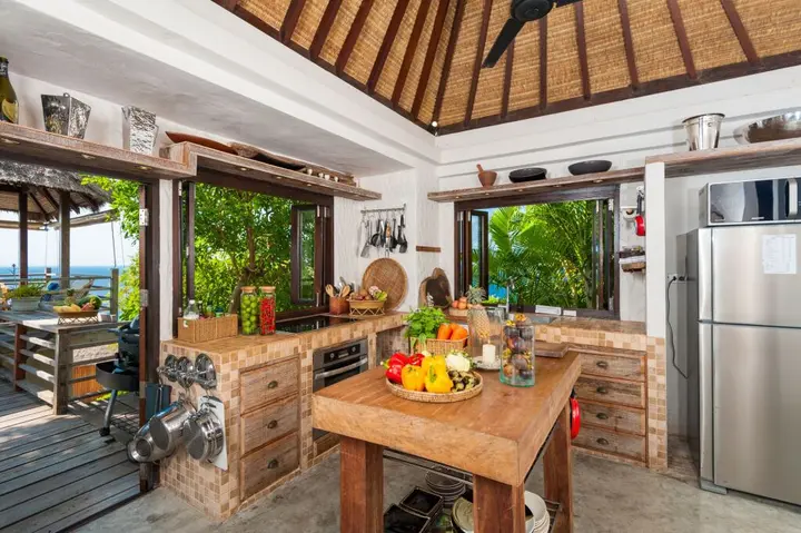Остров Тау: Cape Shark Pool Villas