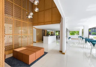 Муанг: Hotel de Karon