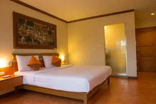 Муанг: Hotel de Karon