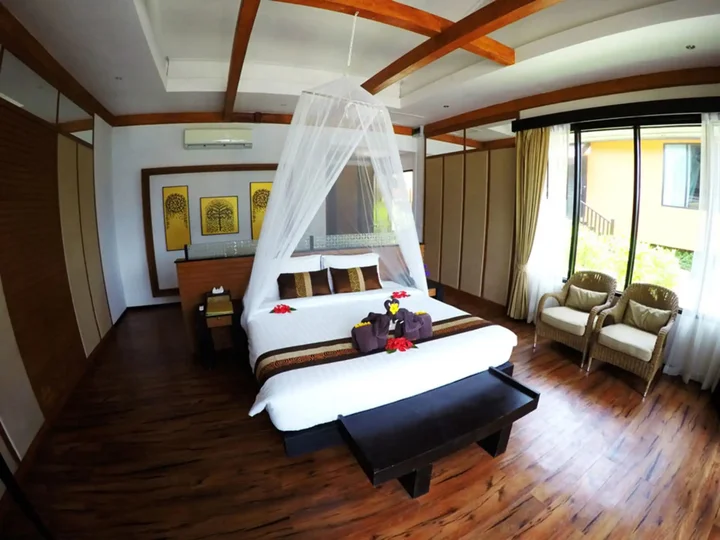 Пхи-Пхи-Дон: Phi Phi Long Beach Resort & Villa
