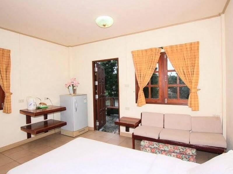 Канчанабури: Rosthip Thani Resort