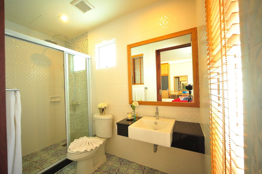 Муанг: Ratana Hotel Rassada
