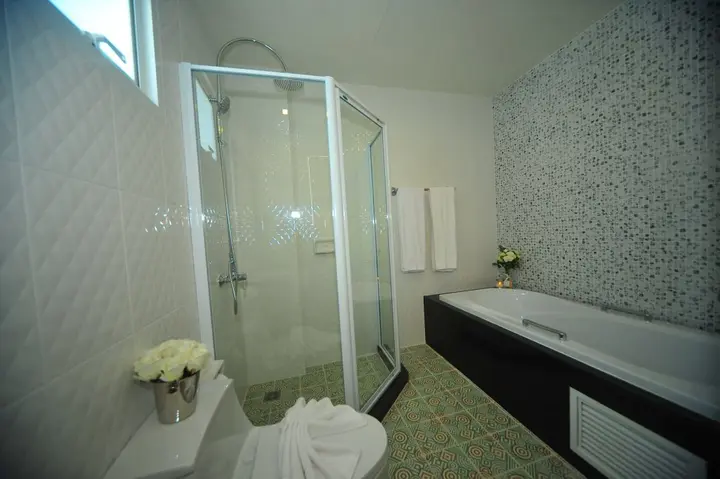 Муанг: Ratana Hotel Rassada