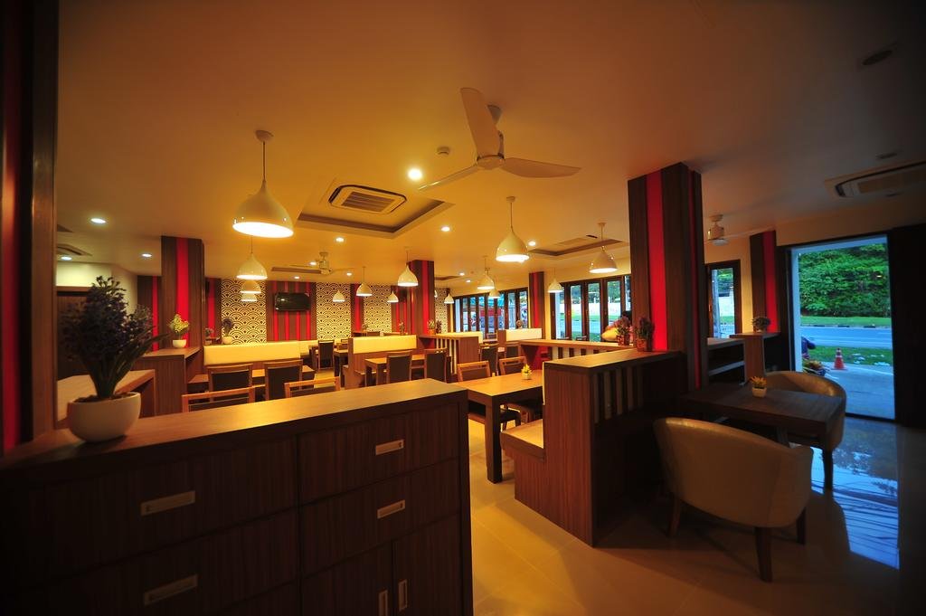 Муанг: Ratana Hotel Rassada