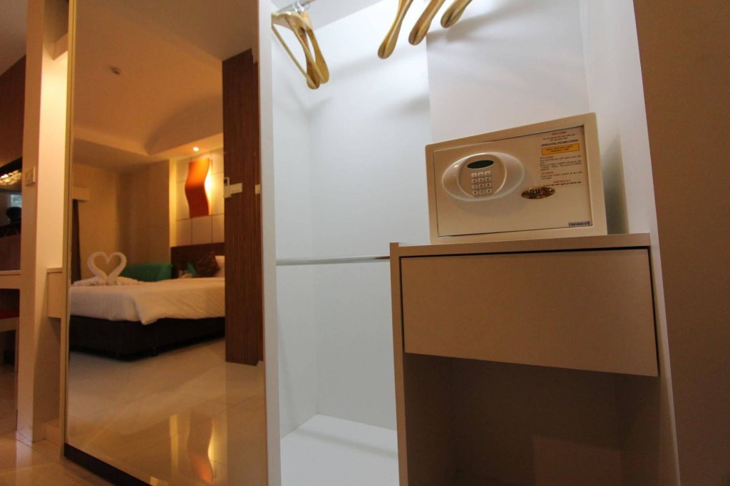 Паттайя: Camelot Hotel Pattaya