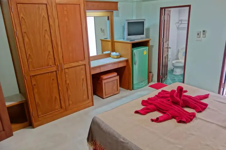 Паттайя: LEK Jomtien Hotel