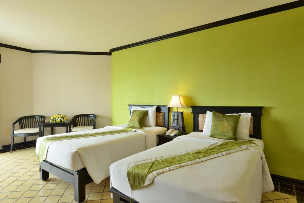 Паттайя: Jomtien Thani Hotel