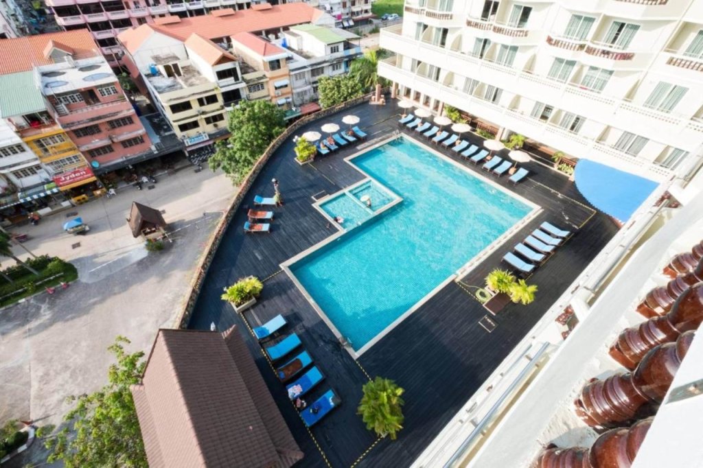 Паттайя: Jomtien Thani Hotel