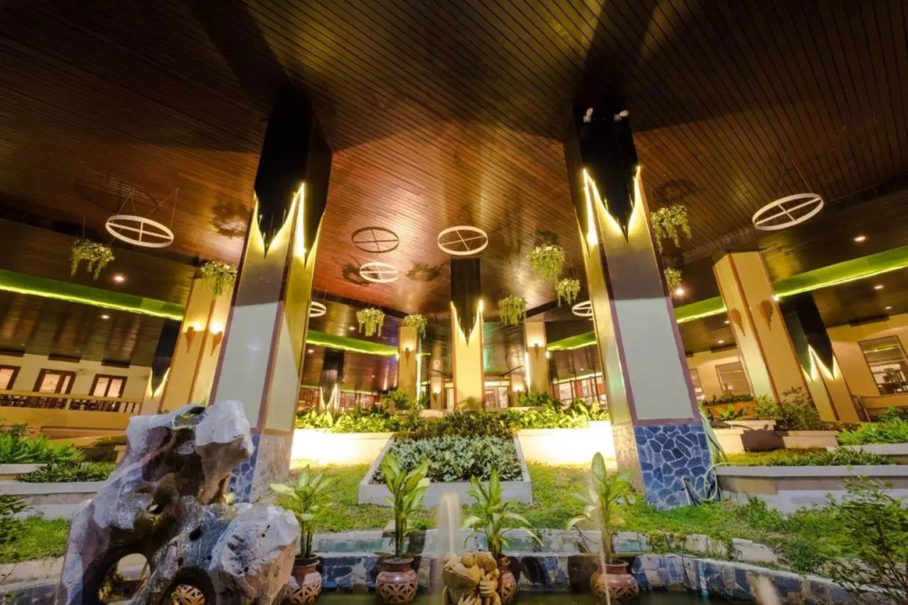 Паттайя: Jomtien Thani Hotel