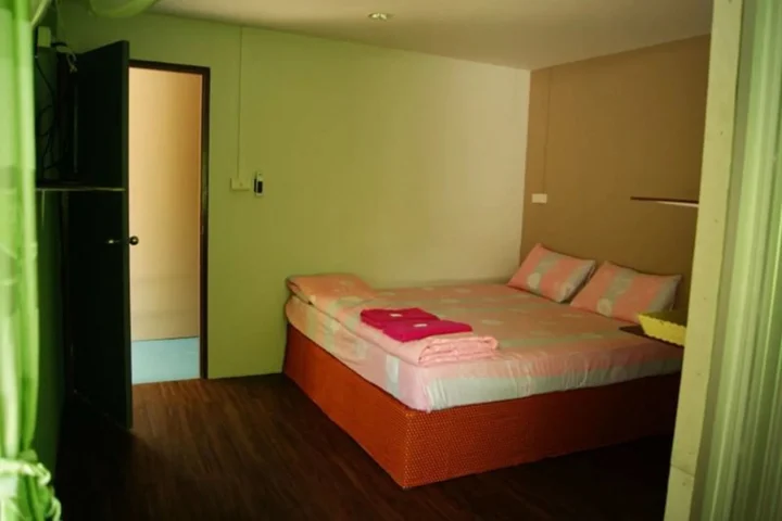 Муанг: OYO 1163 Eden Hostel