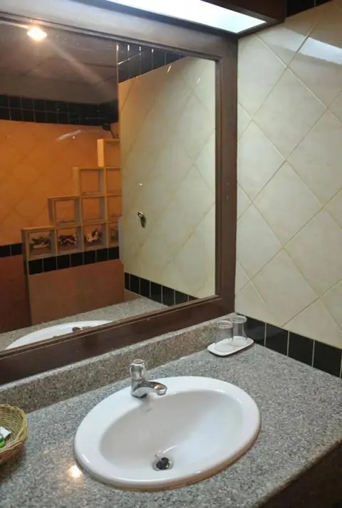 Садао: He Jia Grand Hotel
