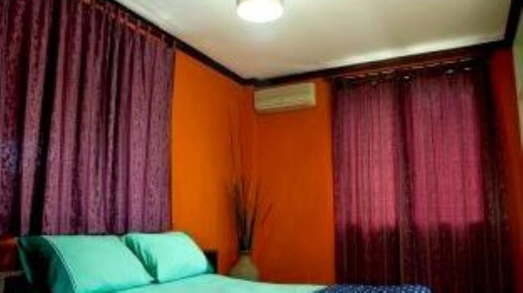 Паттайя: At Ease Guesthouse