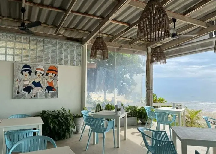 Ханом: Le Petit Saint Tropez