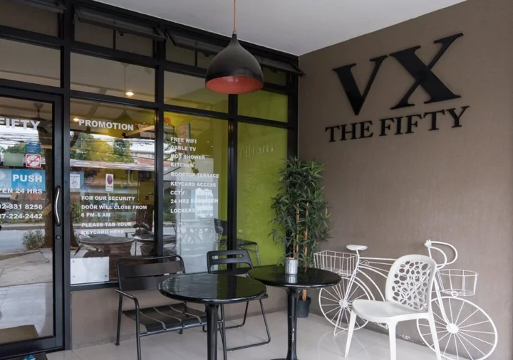 Бангкок: VX The Fifty - Hostel