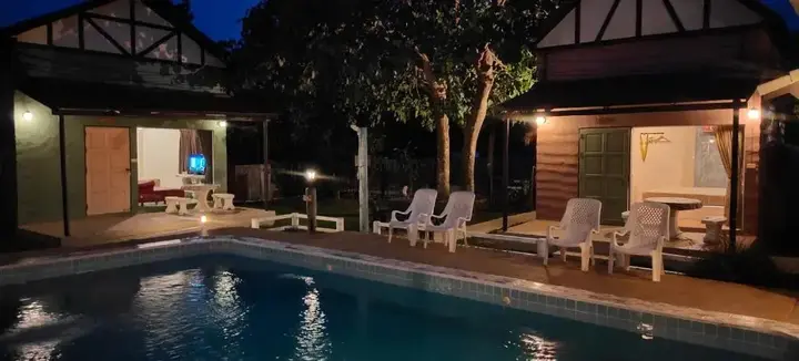 Дем Банг Нанг Буат: Tahjeen River Home