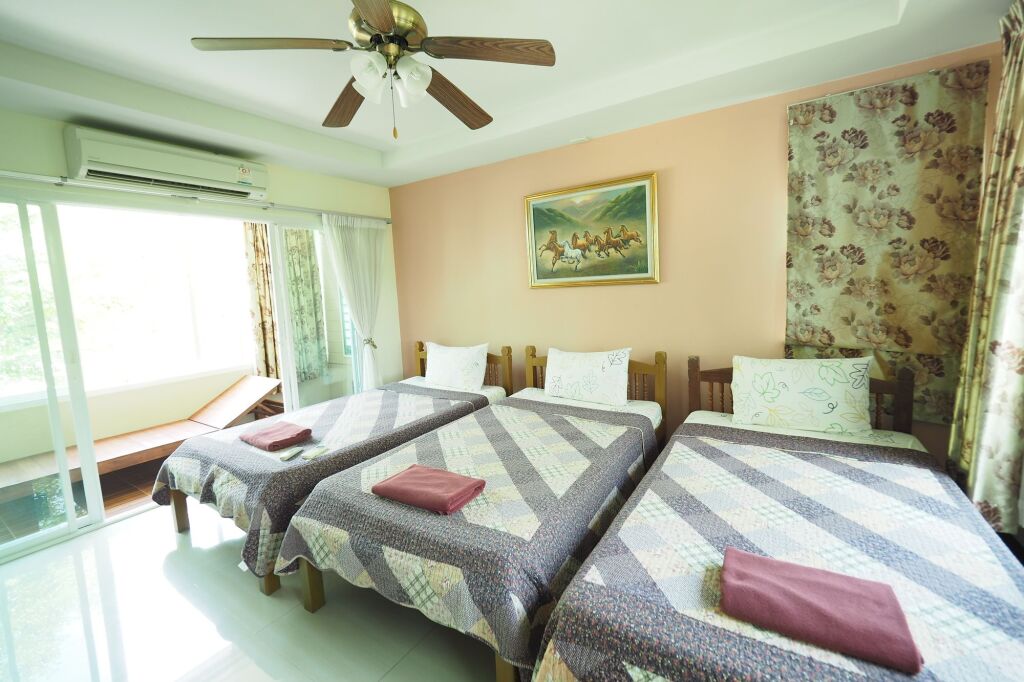 Супханбури: Baan Suan Resort Juree Punsuk