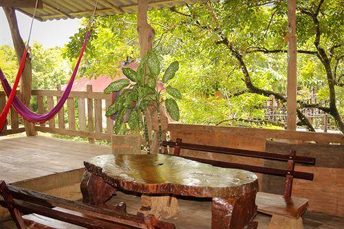 Фаном: Smiley Bungalow