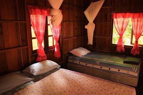 Фаном: Smiley Bungalow
