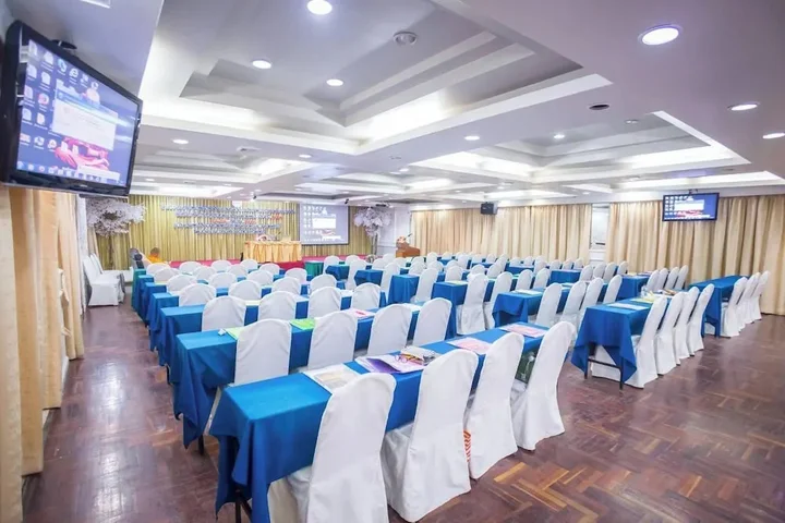 Лопбури: Lopburi Inn