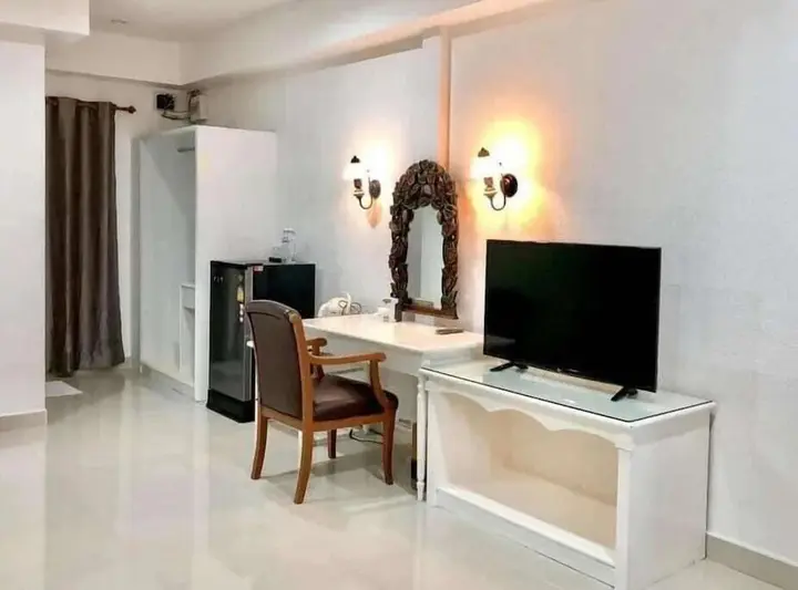 Лопбури: Lopburi Inn