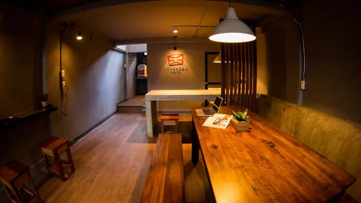 Бангкок: In A Box Hostel