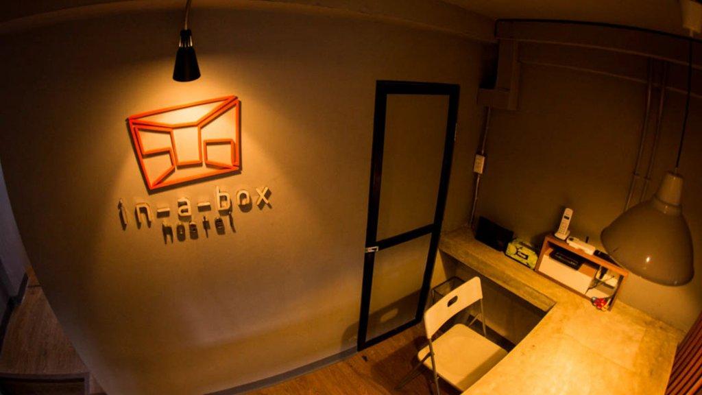 Бангкок: In A Box Hostel