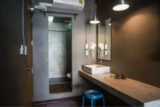 Бангкок: In A Box Hostel