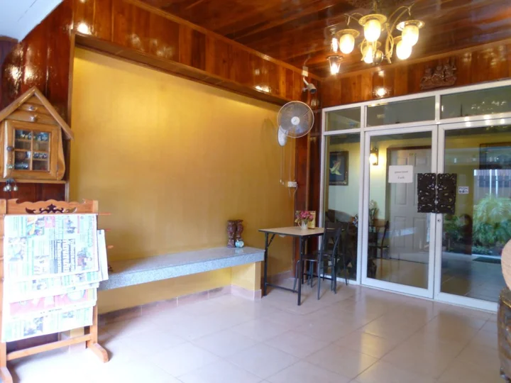Нонтхабури: Vanlisut Hotel Ngamwongwan
