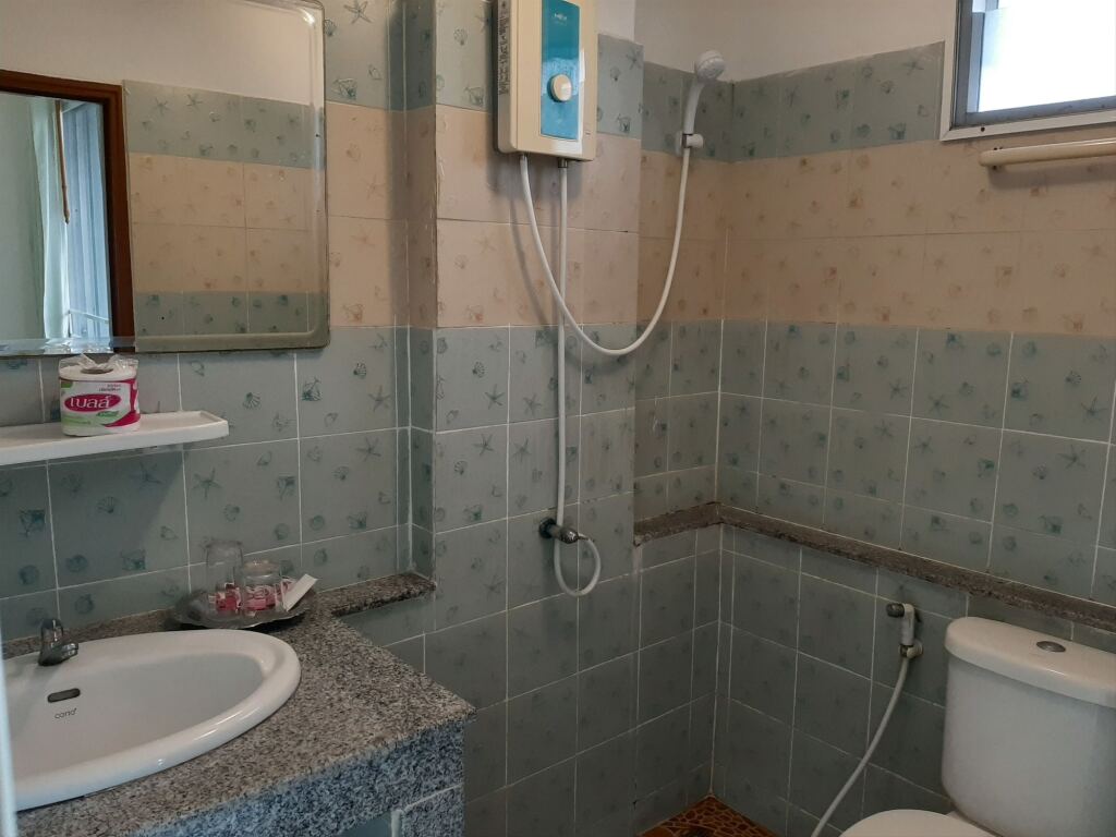 Нонтхабури: Vanlisut Hotel Ngamwongwan
