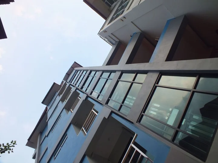 Нонтхабури: Vanlisut Hotel Ngamwongwan