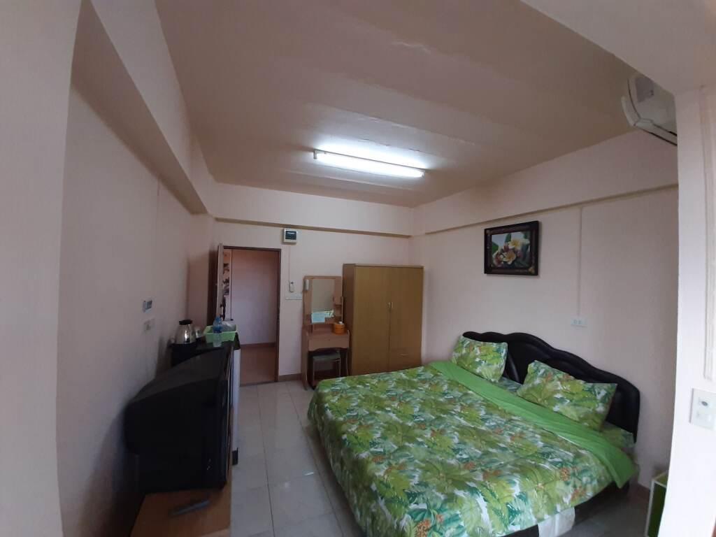 Нонтхабури: Vanlisut Hotel Ngamwongwan