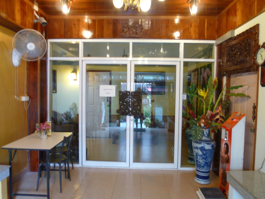 Нонтхабури: Vanlisut Hotel Ngamwongwan