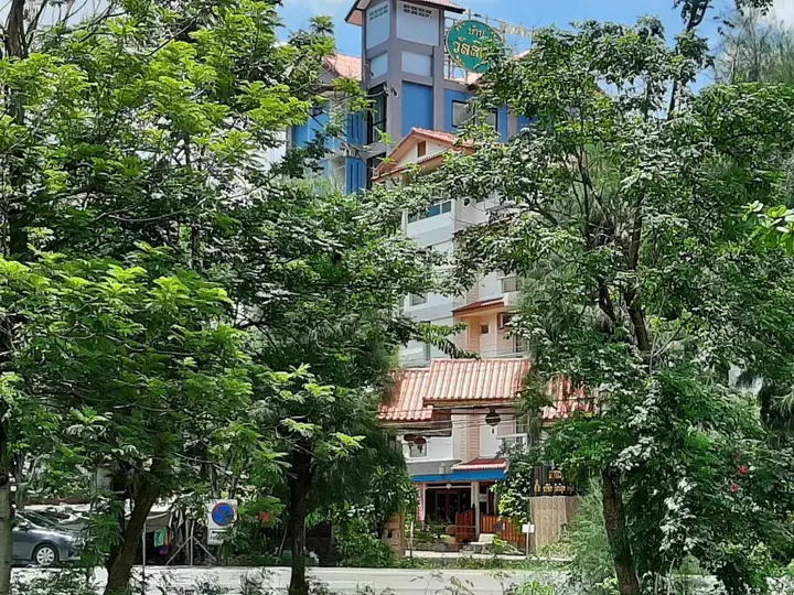 Нонтхабури: Vanlisut Hotel Ngamwongwan