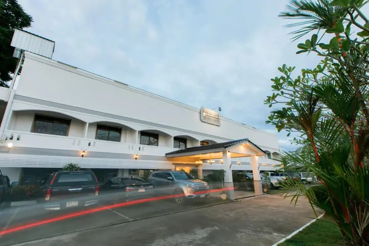 Чумпхон: The Mercy Hotel