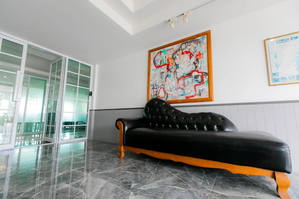 Чумпхон: The Mercy Hotel