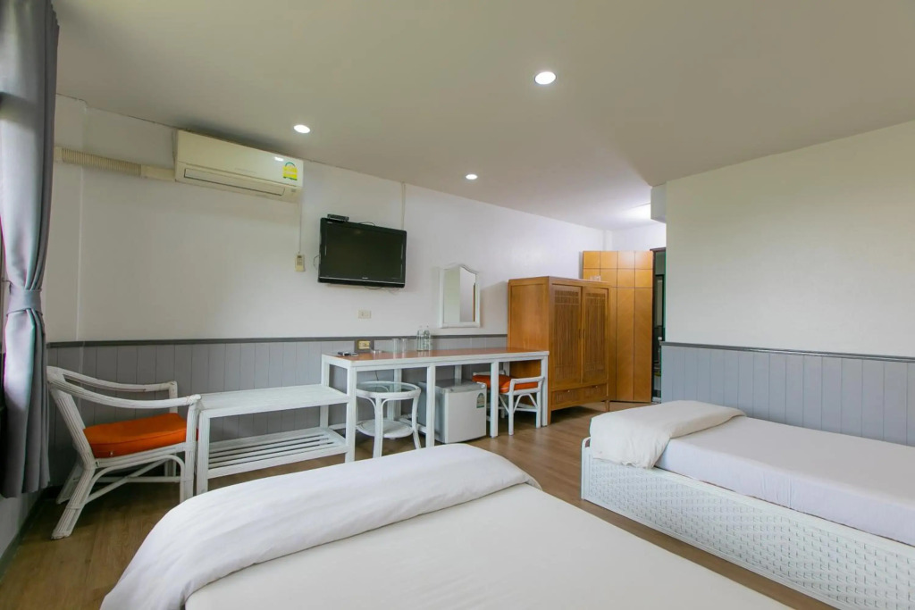 Чумпхон: The Mercy Hotel