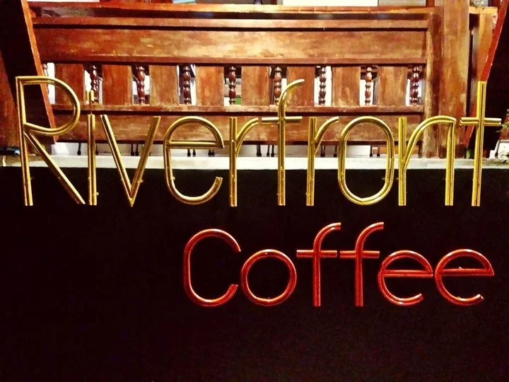Мукдахан: Riverfront Hotel Mukdahan