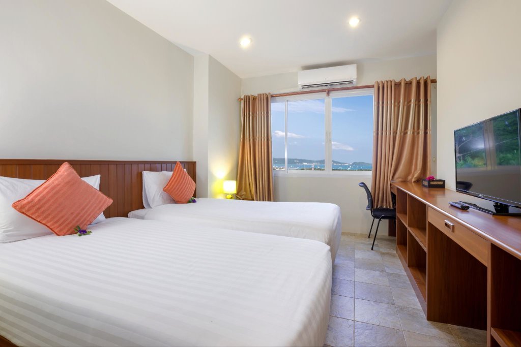 Пхукет: The View Rawada Phuket