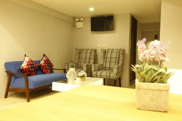 Муанг: OYO 501 At Night Hostel