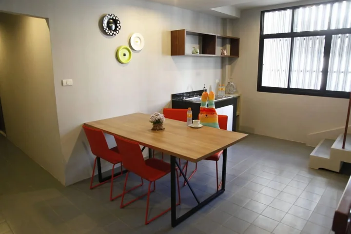 Муанг: OYO 501 At Night Hostel