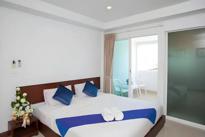 Кату: Nouveau Guesthouse