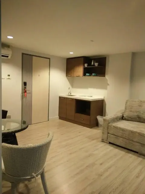 На Чом Тхиан: Nantra Pattaya Baan Ampoe Beach