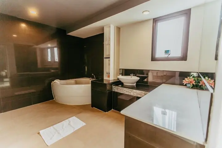 Кхонкэн: Mantra Varee Hotel
