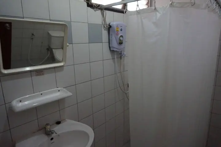 Удонтхани: Mono Place