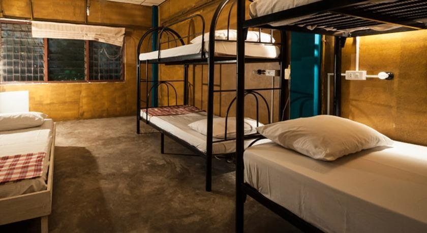 Муанг: Phuket Ghetto Child Hostel