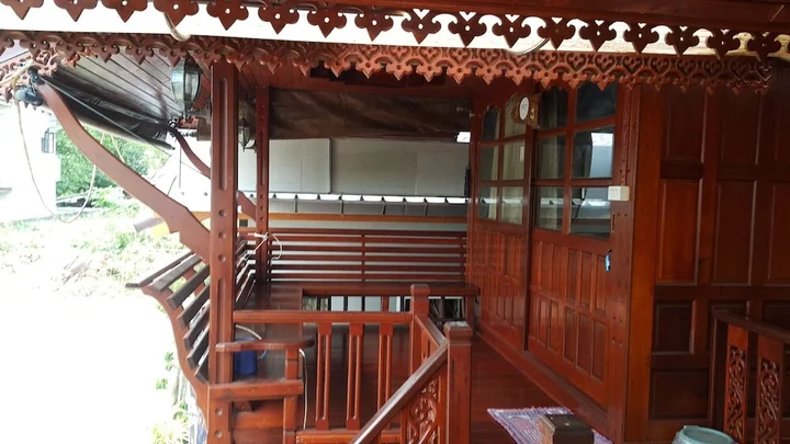 Сураттхани: Ruenthai Rimnam Resort