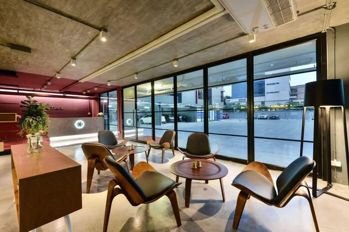 Бангкок: De Botan Srinakarin Hotel & Residence