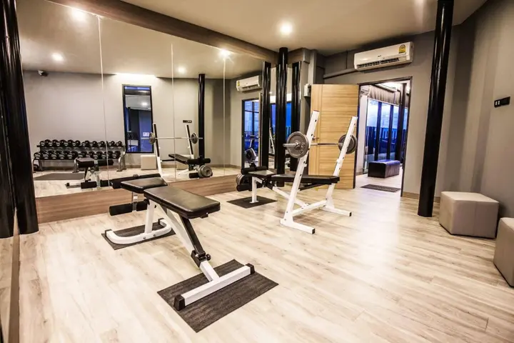 Бангкок: De Botan Srinakarin Hotel & Residence