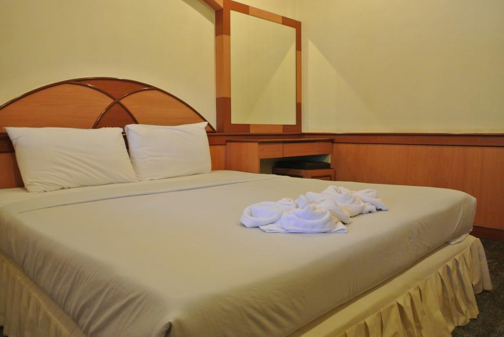 Чумпхон: Seaza Hotel