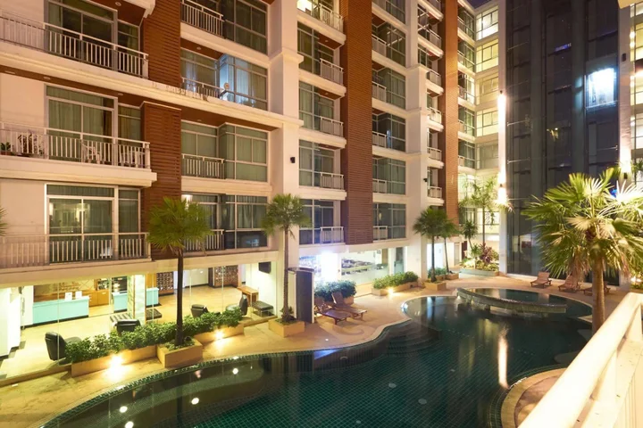 Кату: D Varee Residence Patong